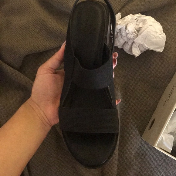 Urban outfitters black strappy heeled sandals - Picture 2 of 8